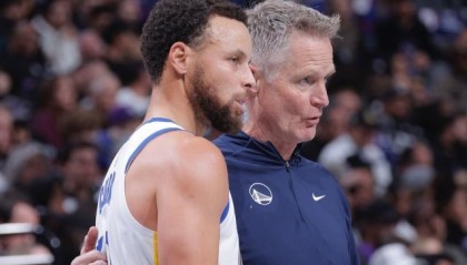 PP电子「中国」官方网站-火烧眉毛还在掐表换库里！科尔：要争胜也要保护他