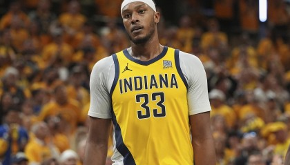 卡莱尔：特纳离去是球队的重大损失 雄鹿突然介入并让他马上决定